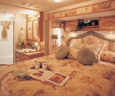 This 34+2 SK, in Jade decor, comes in a Queen or King bed, shower or garden tub, open or private bath, meeting your livability desires no matter what your needs!