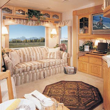 31 CKQG Touring Coach - Mineral Designer Decor